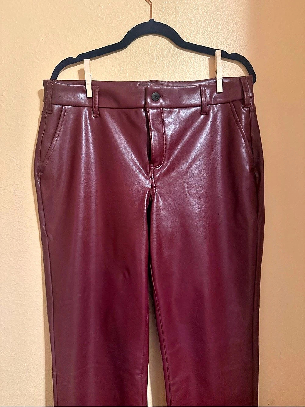 Sculpt-Her by NYDJ Sculpt-Her Faux Leather Skinny Pants Size 10 Like New